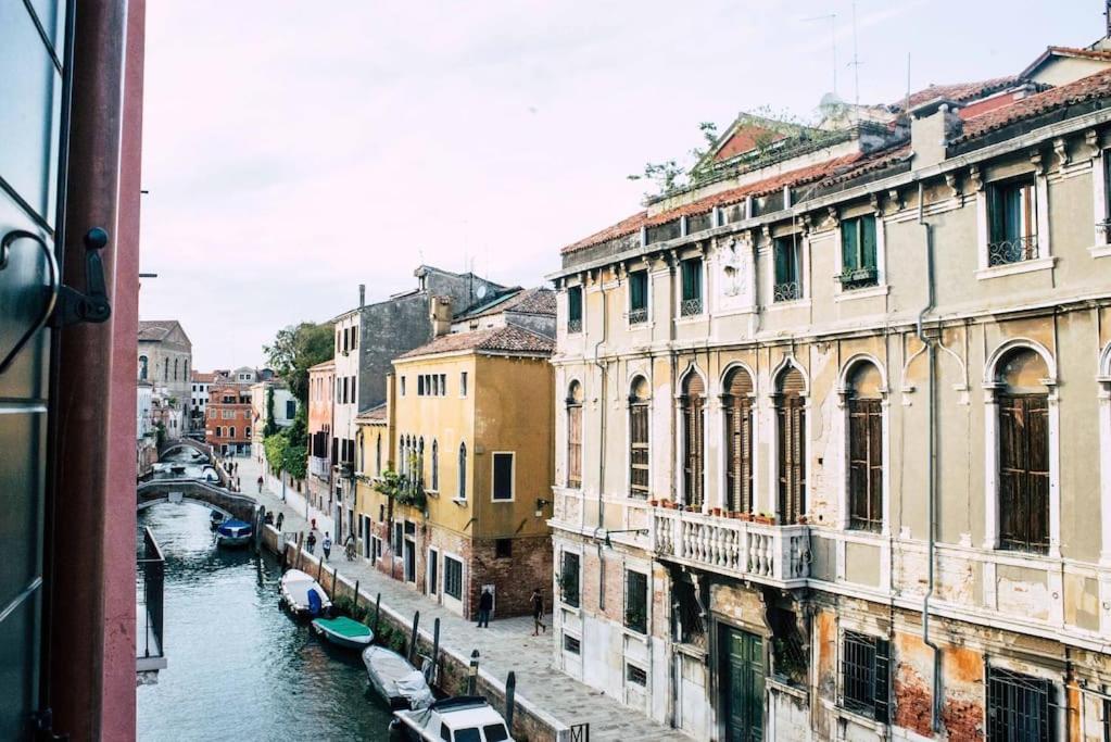 Bright Channel View Venedig